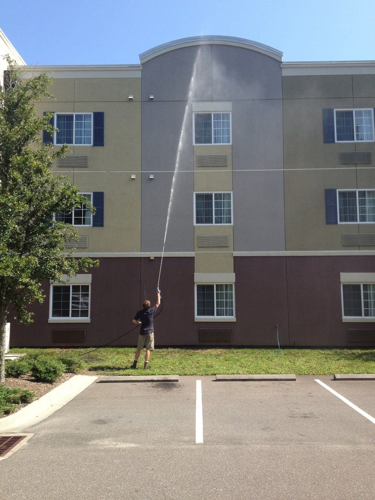 Stewart Pressure Cleaning 3 story building service