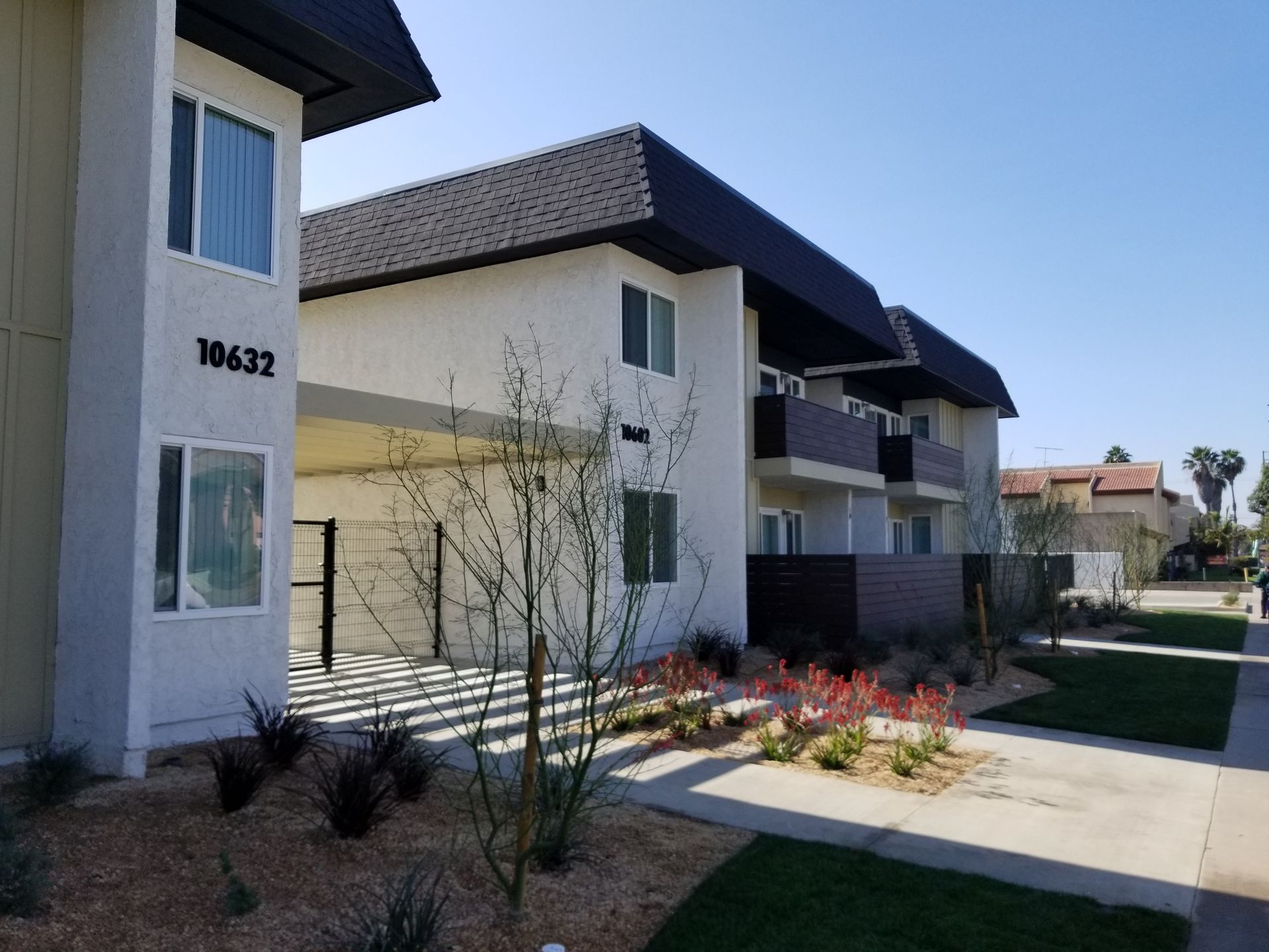 A building with the number 14632 on the side of it