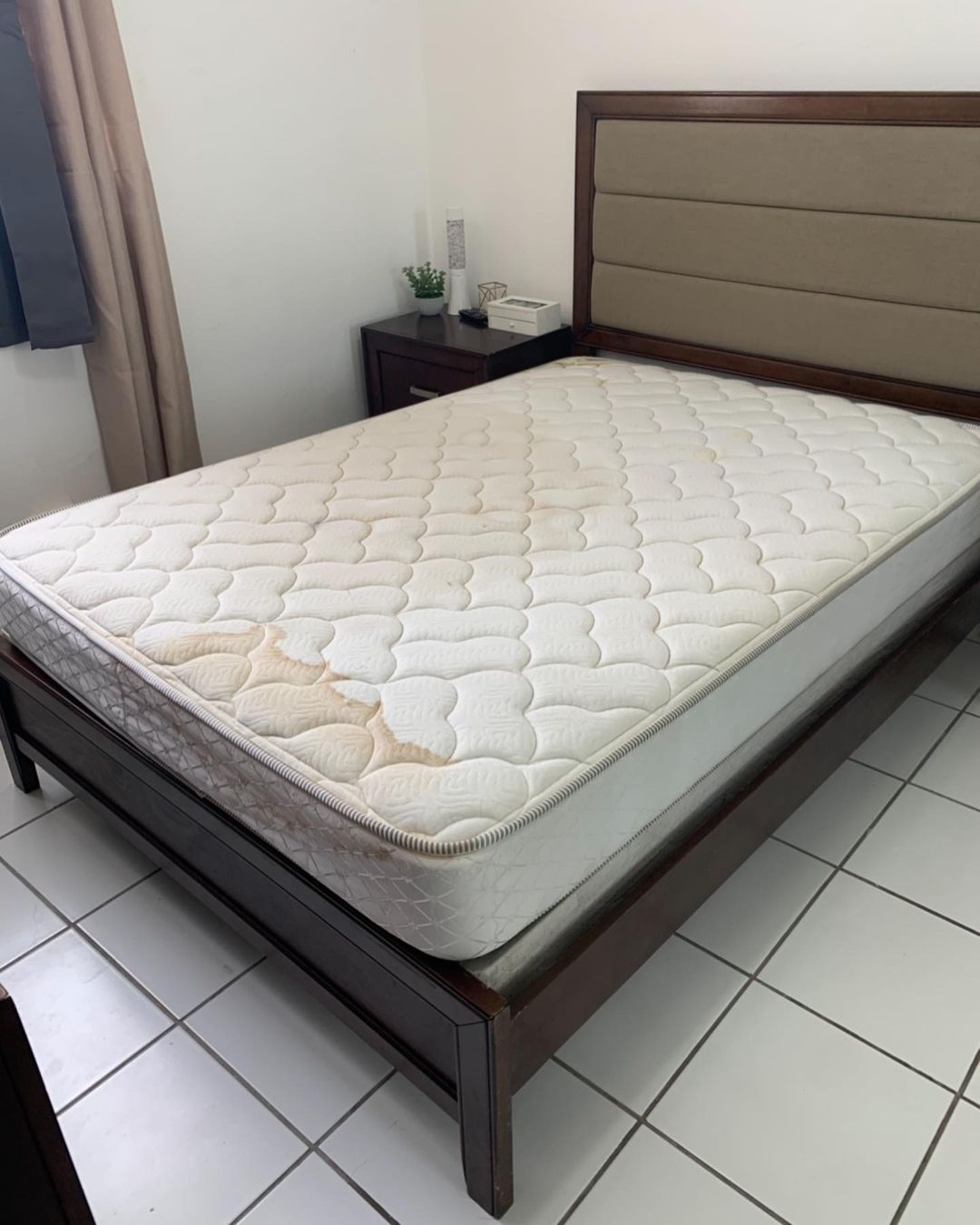 Limpieza de Mattress (Limpieza de Matre) San Juan, Guaynabo, Bayamon, Caguas, Carolina, Puerto Rico - Antes de limpieza por Keep it Fresh PR  #2