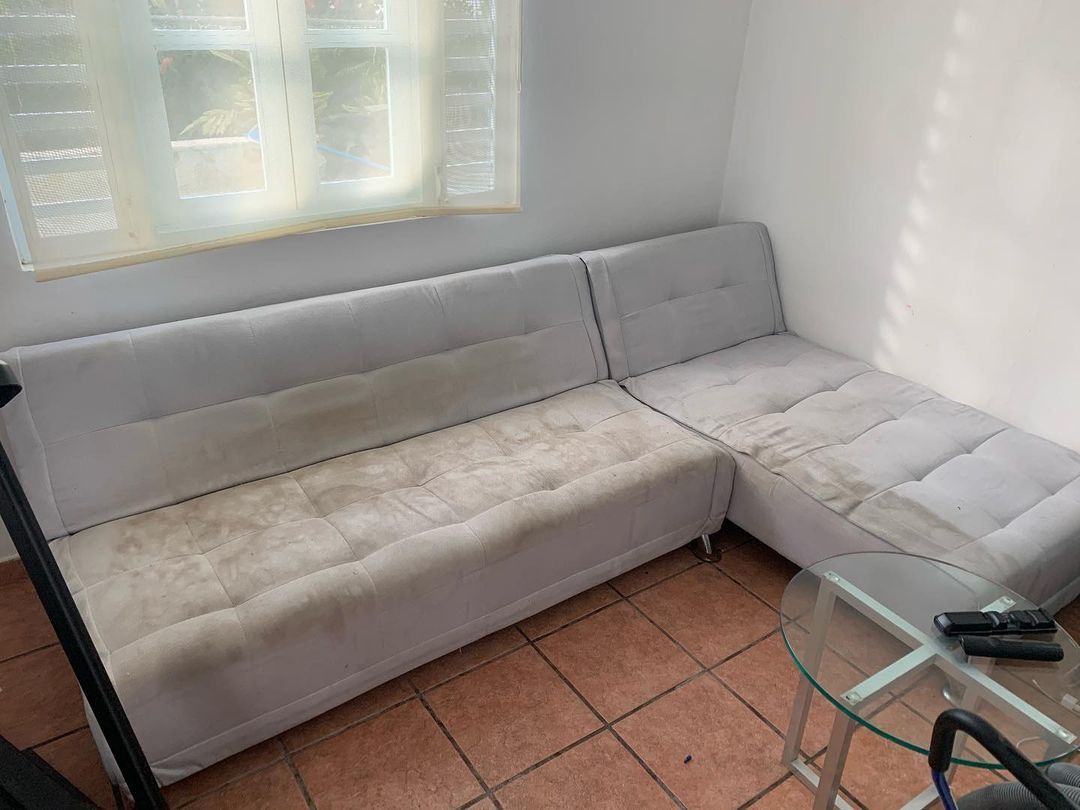 Limpieza de Muebles San Juan, Guaynabo, Bayamon, Caguas, Carolina, Puerto Rico - Antes de limpieza por Keep it Fresh PR  #1