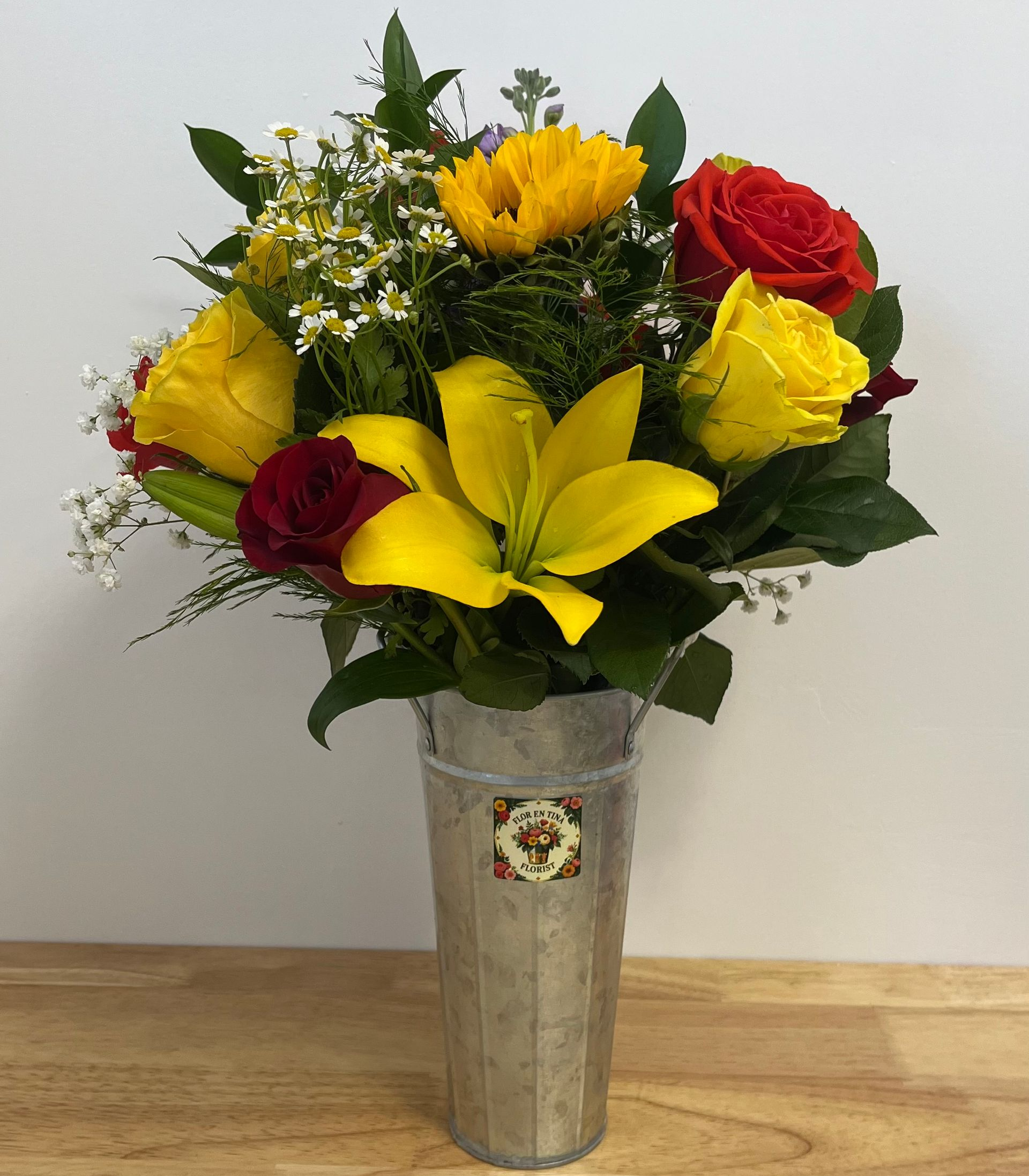 Arreglos florales en jarrones
