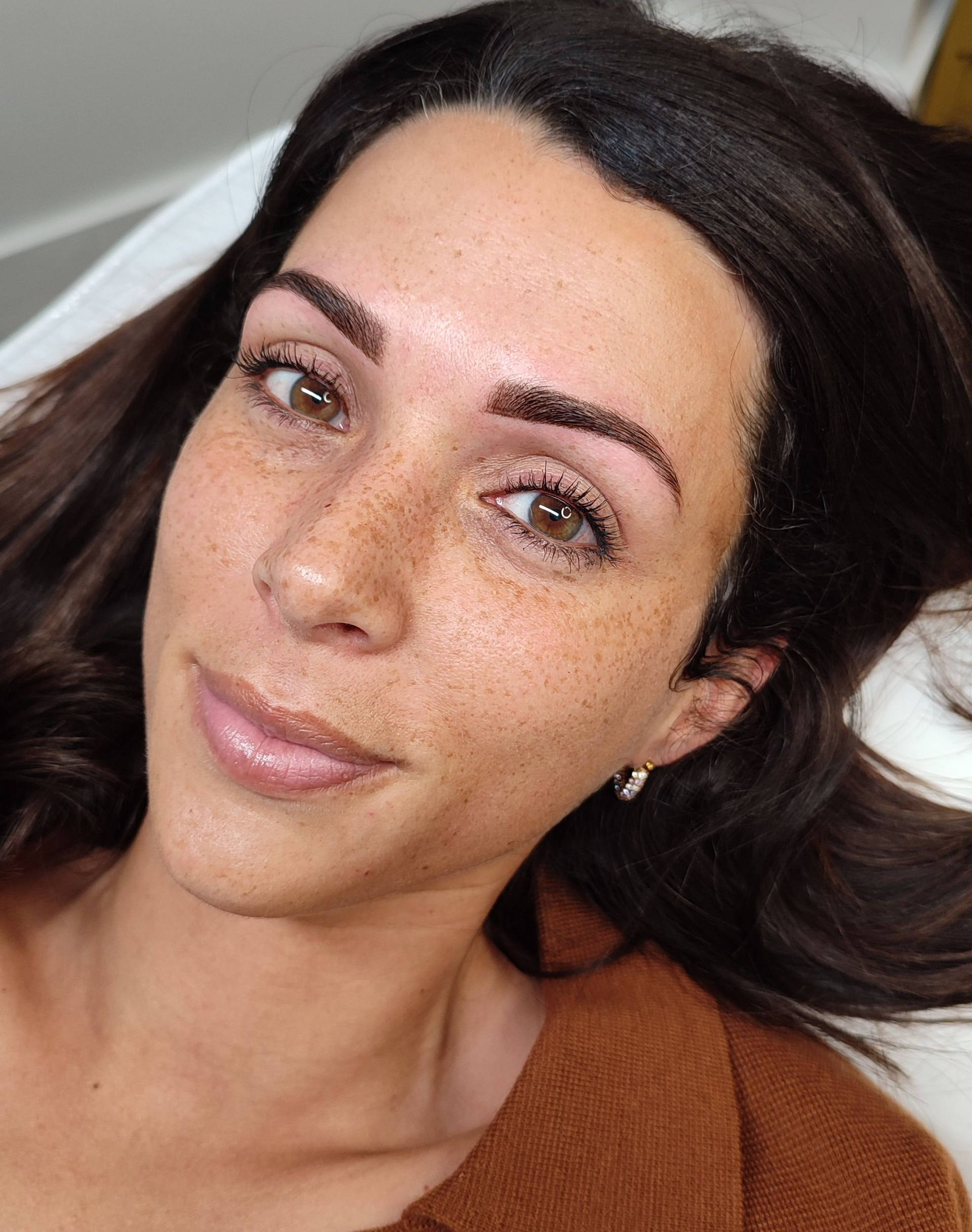 Tatouage sourcils semi-permanent