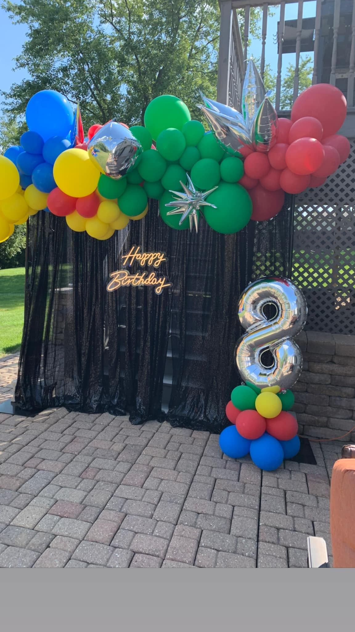 balloon backdrop and top garland