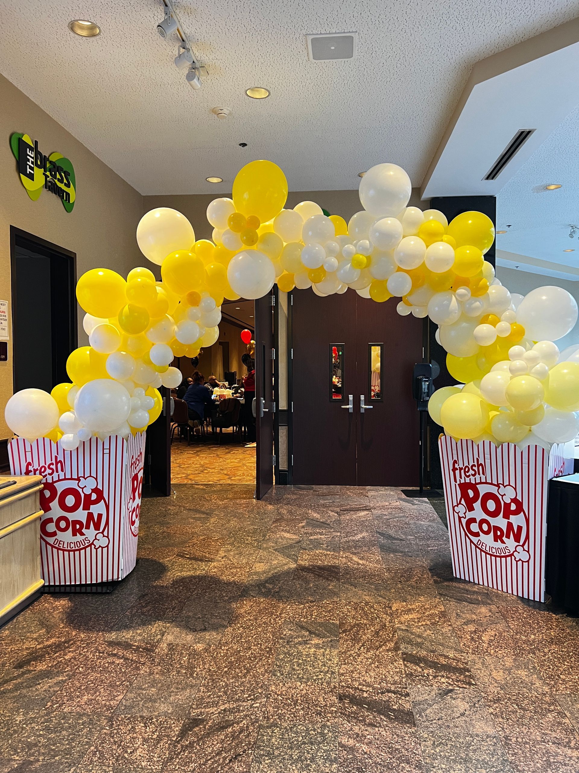 seasonal balloon decor for your business