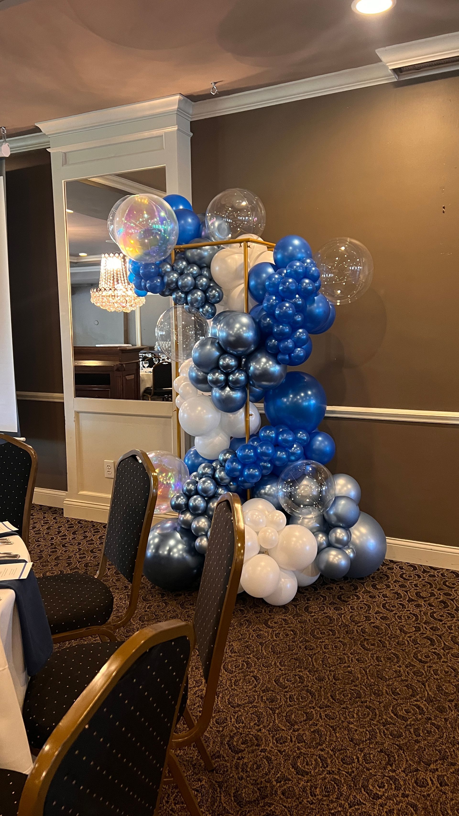 deluxe fireplace garland at White Hawk Country Club in Crown Point Indiana