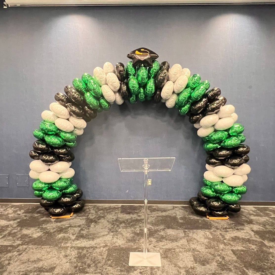 Latex free balloon arch for a graduation