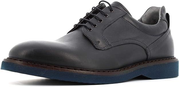 Scarpa elegante da uomo in pelle blu con lacci blu scuro e suola blu.