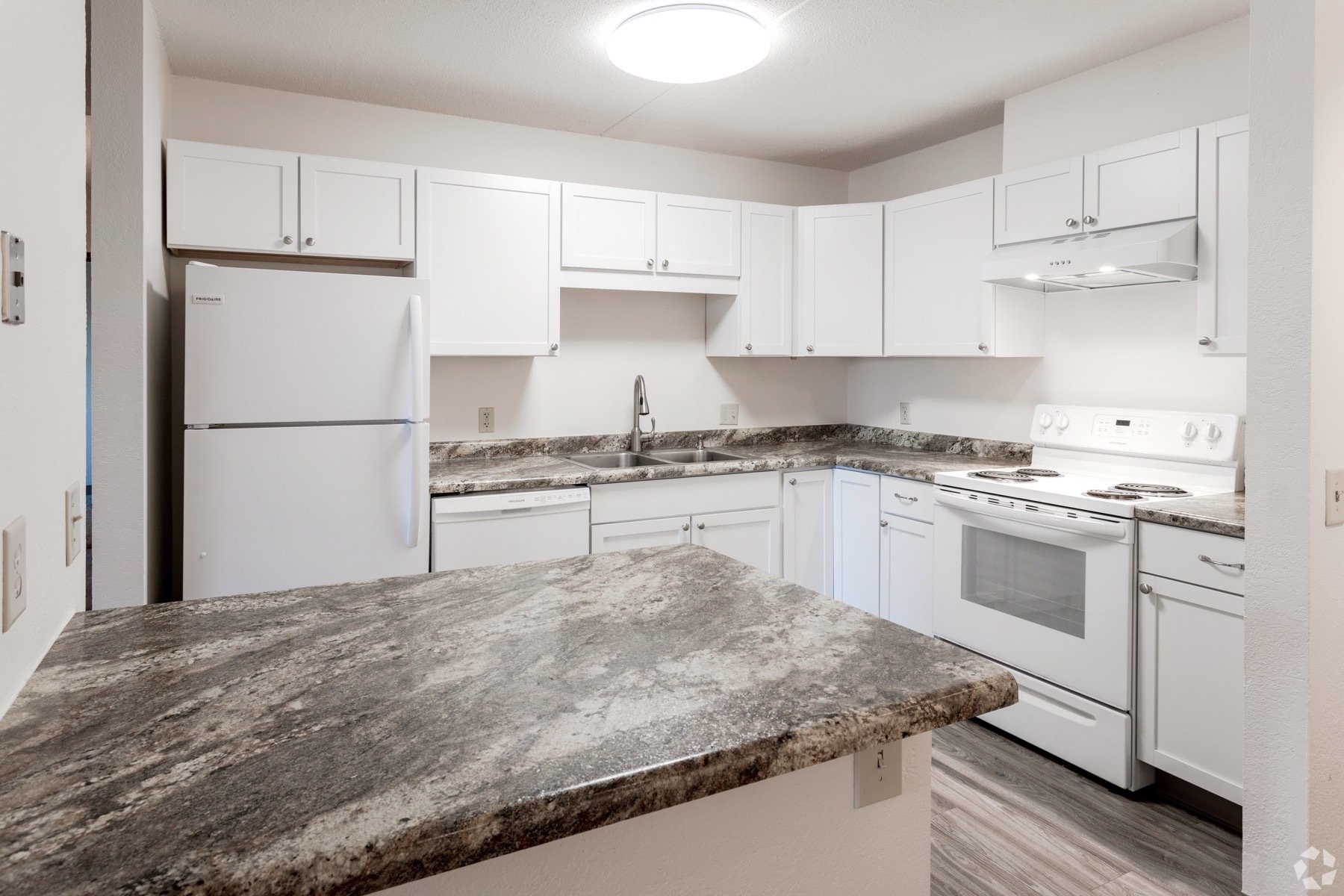 Baypoint Shoreline Apartments