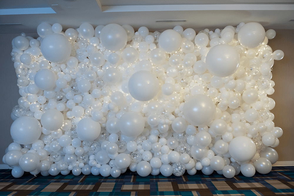 balloon wall white