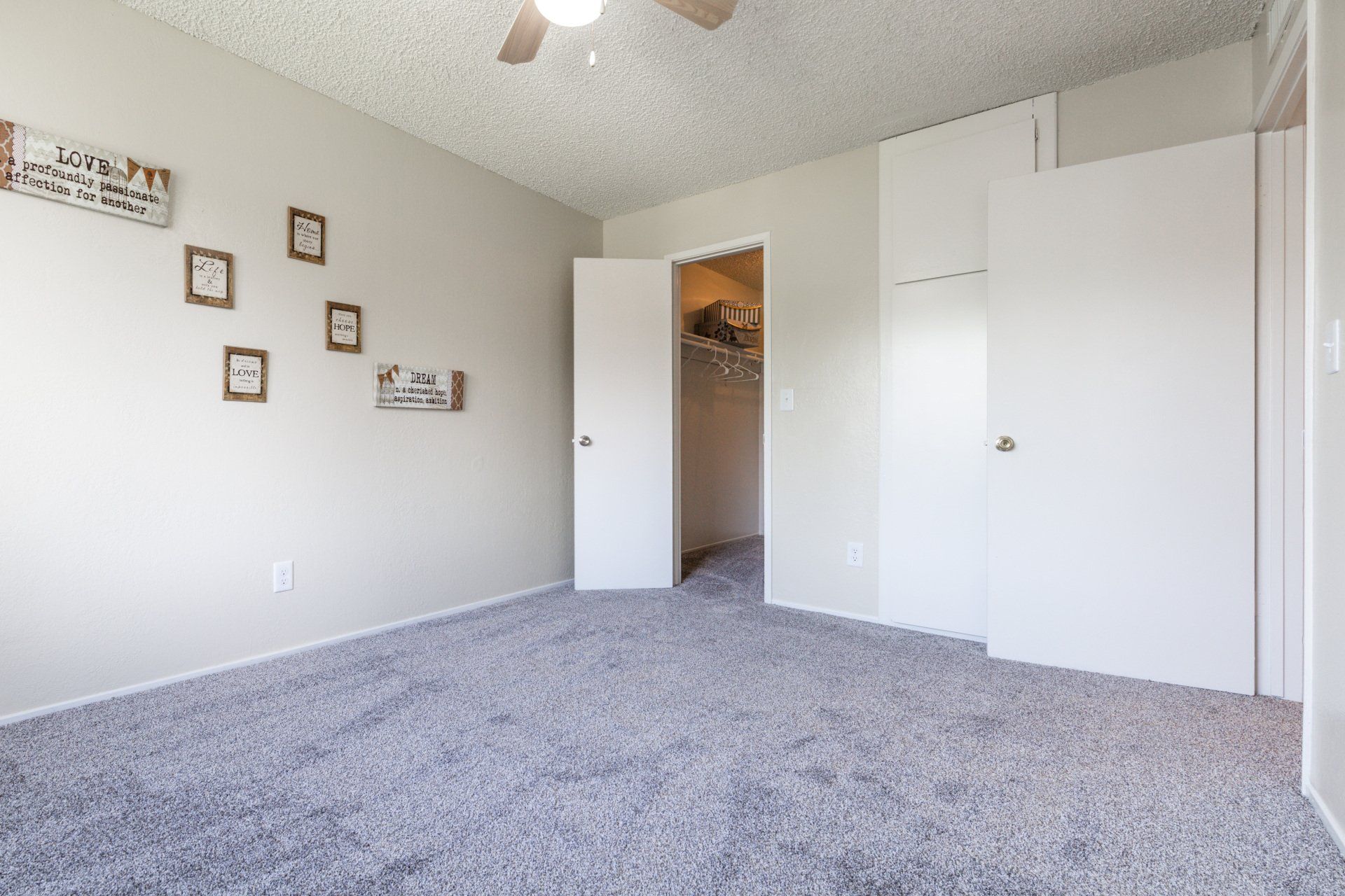 Hunters Landing bedroom