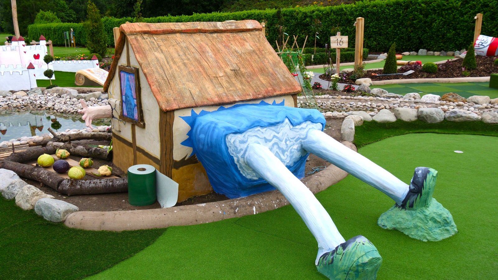 home-mad-hatters-adventure-golf-hartford-golf-centre-cheshire