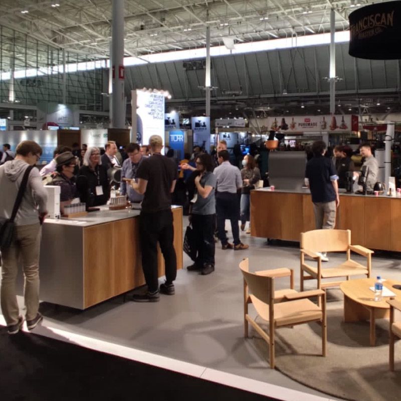 Portable and reusable exhibition stand floor