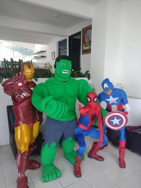 SHOW AMIGOS