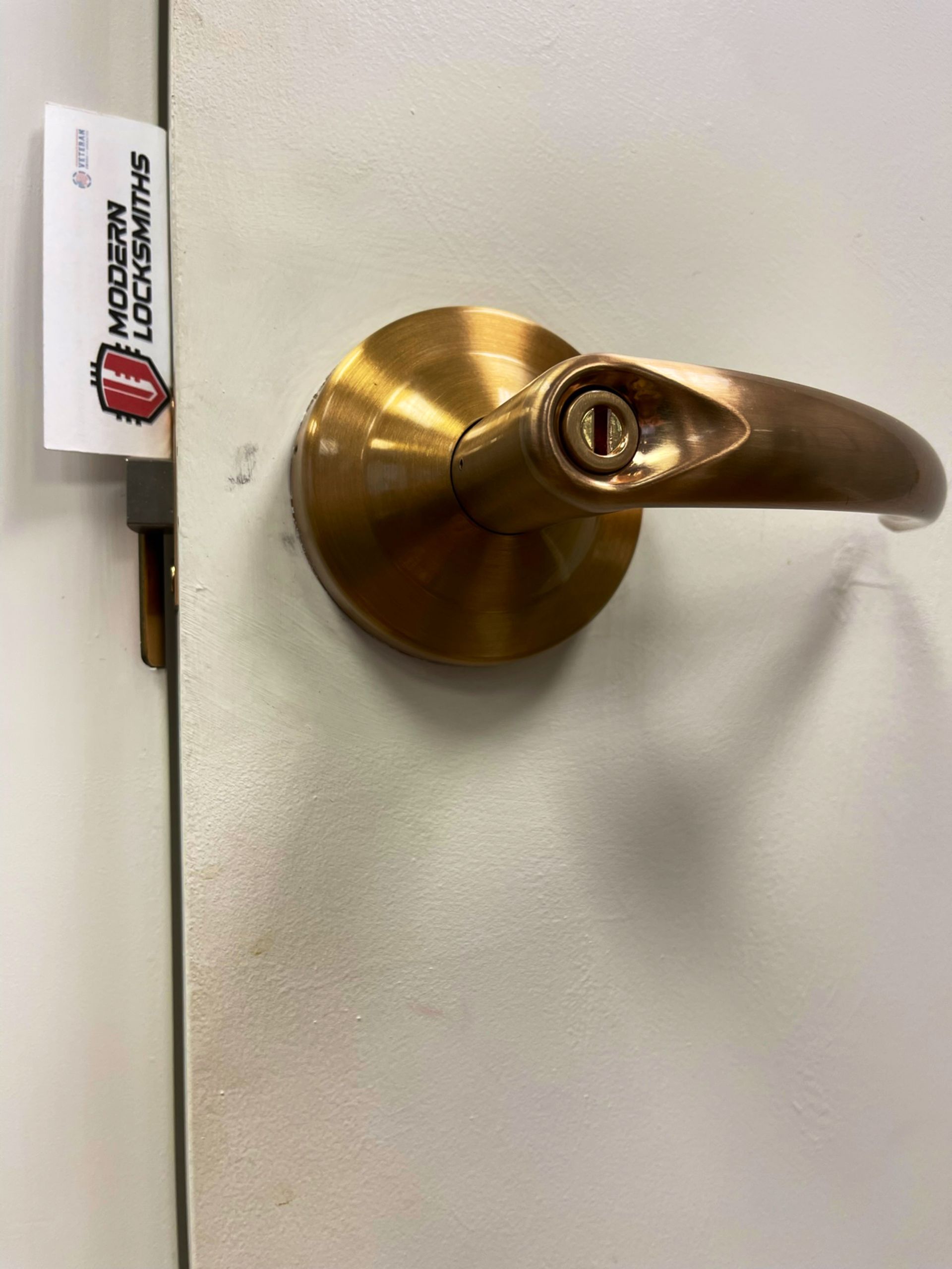 An elegant door lever
