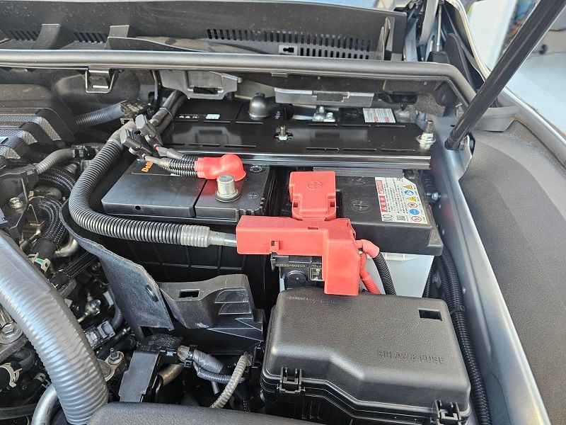 Dual battery system installed on 300 Series Toyota Landcruiser - Automotive Electrical Designs