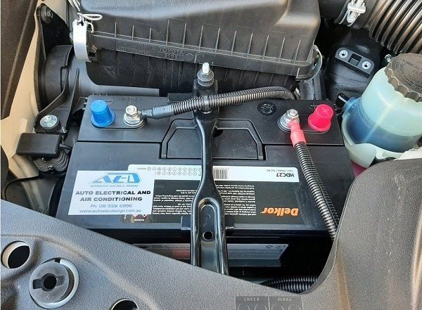 Dual battery system with Redarc BCDC 25amp charger, Perth auto electrician