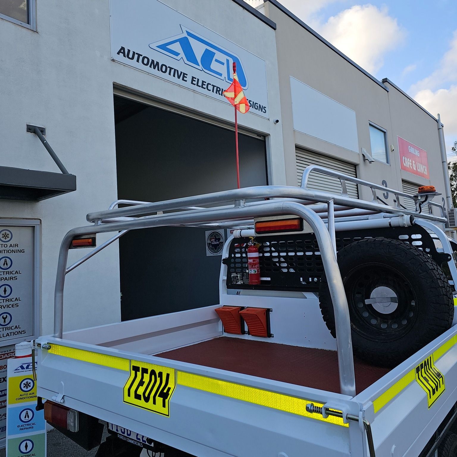 high mounted lighting for mine spec vehicle fit-out Perth auto electrician