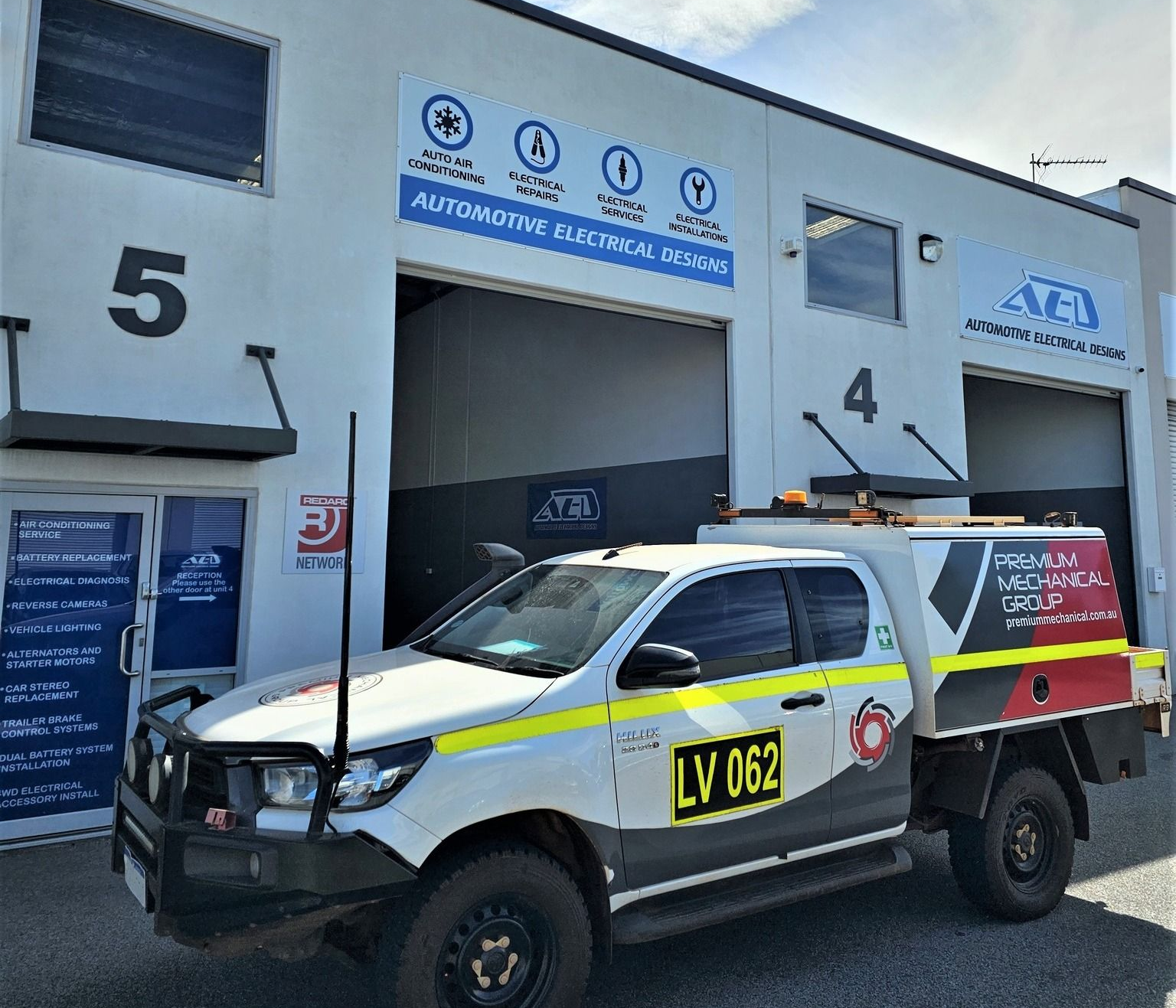 Stay Connected on the Job with Professional UHF Radio Installations