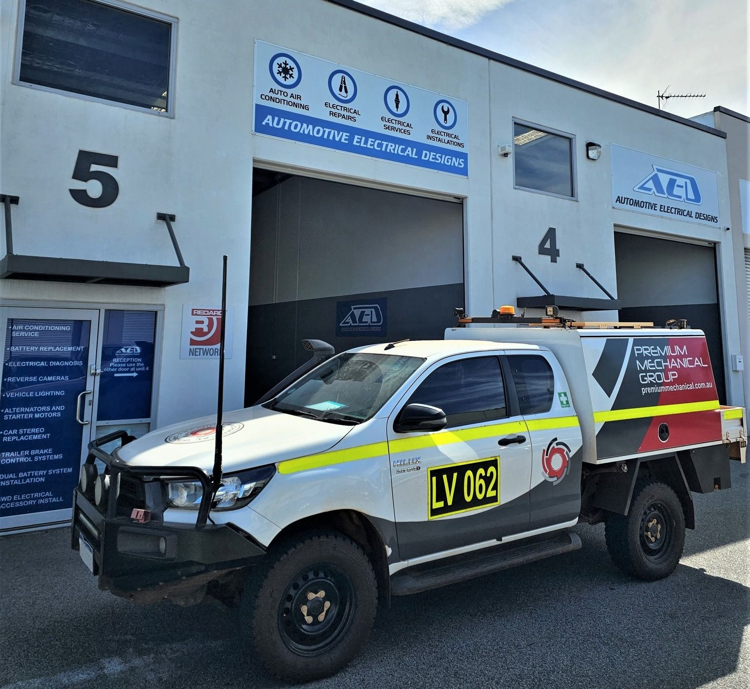 Stay Connected on the Job with Professional UHF Radio Installations