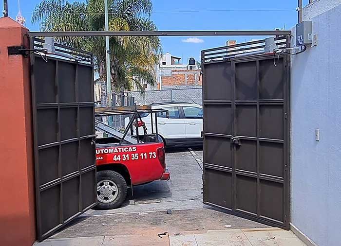 SERVI PUERTAS MORELIA