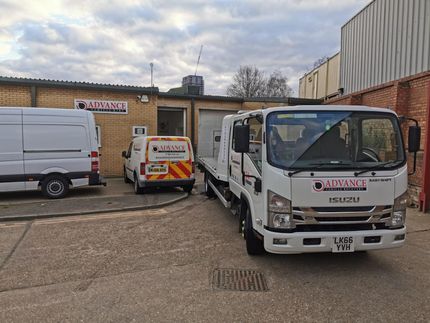Emergency towing and breakdown service in London by Advance Vehicle Recovery