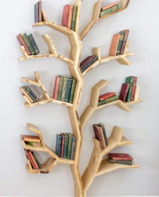 libreria a forma di albero