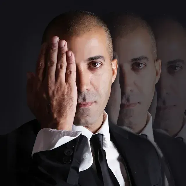 שרון בגדדי, אמן חושים