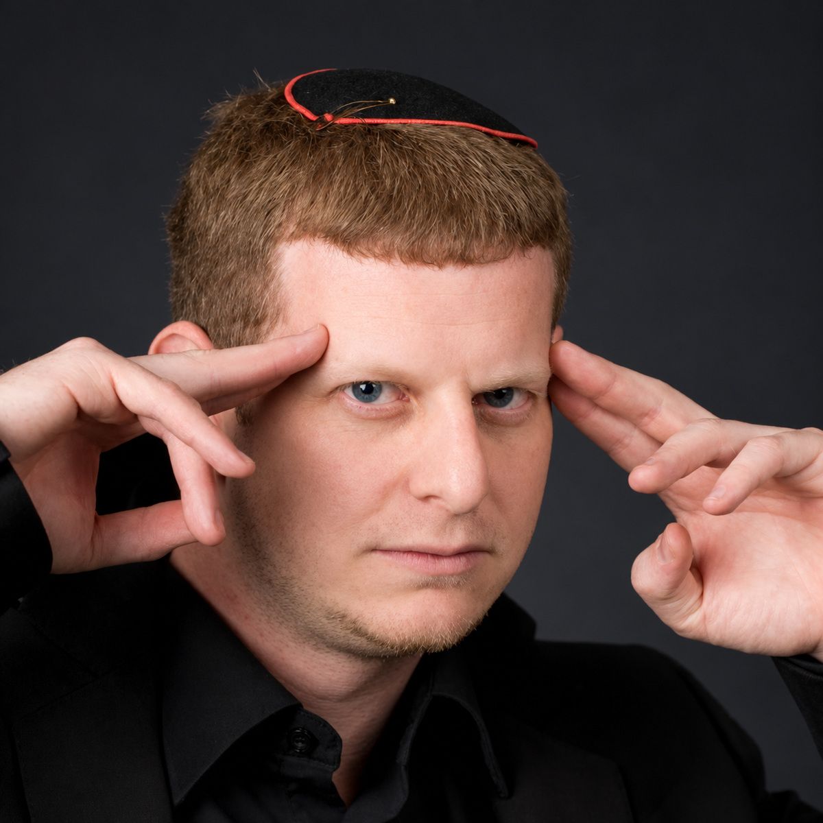 אסף סולומון – אמן חושים וטלפתיה לאירועים