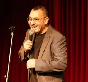 סטנדאפיסט מפתיע