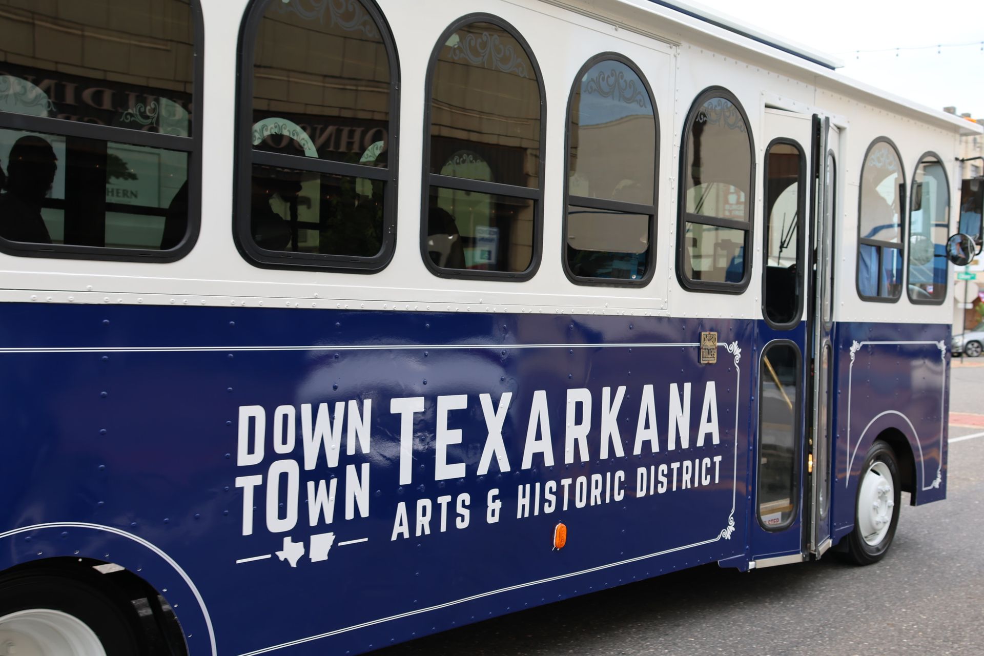 Downtown Texarkana Arts & Historic District trolley