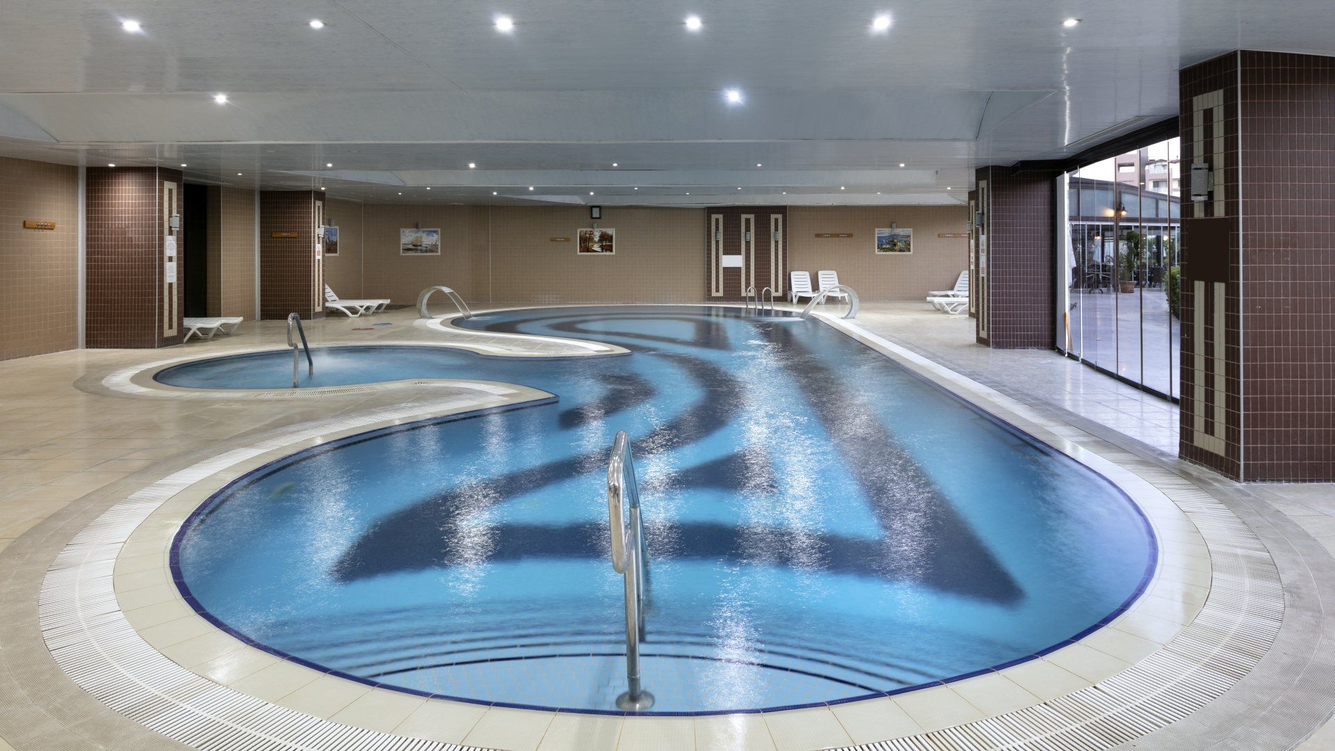 Hattuşa Kazdağları, Thermal Hallenbad