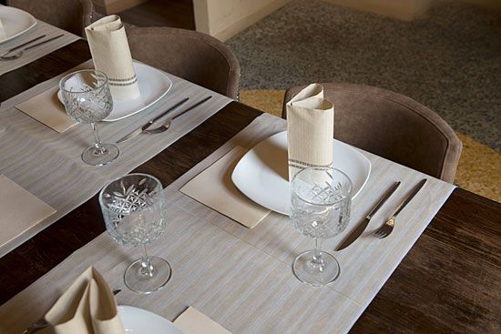 TABLE CLOTH