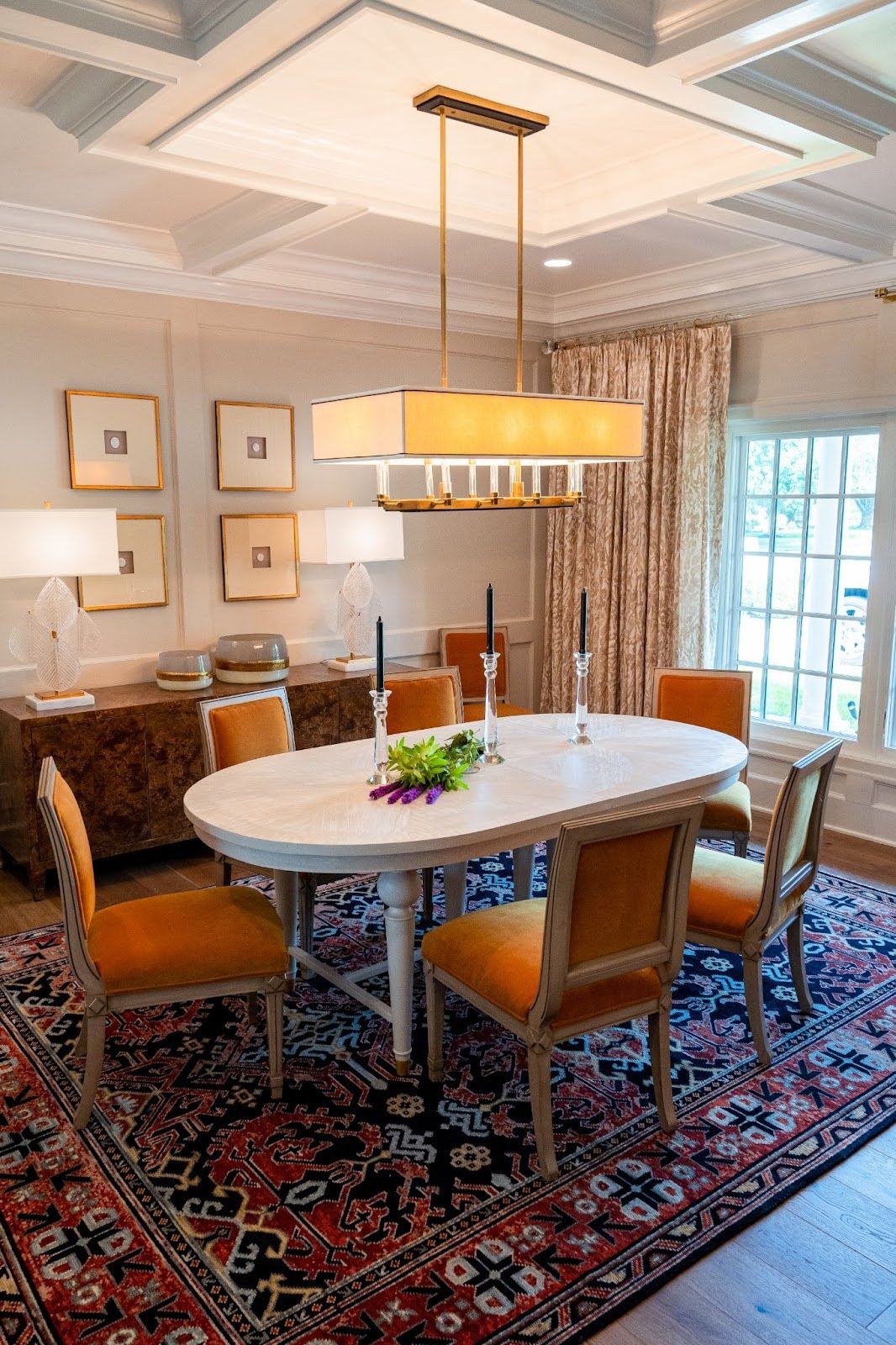 Things to Consider When Selecting a Dining Table