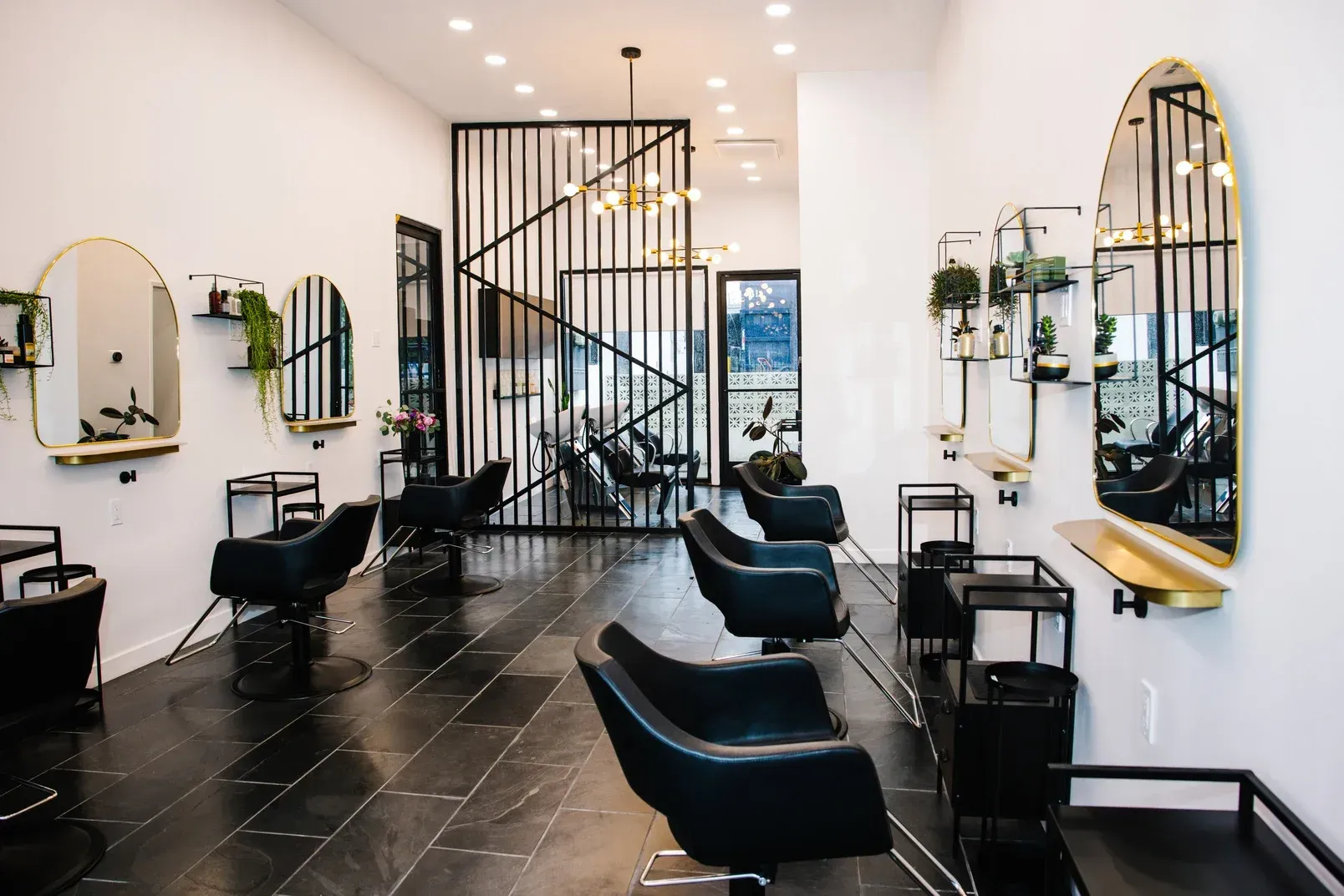 How to Choose the Right Beauty Salon in Highland Park for Your Needs