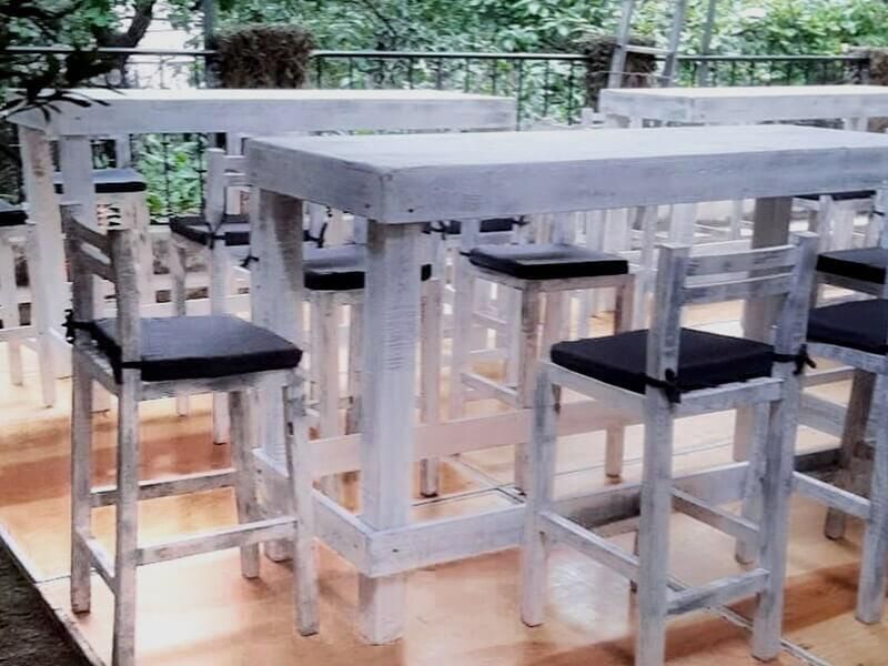 RENTA DE SILLAS Y MESAS PARA EVENTOS DOS DOS