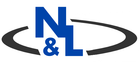 Logo N&L blu e nero con un ovale grigio a forma di swoosh su sfondo bianco.