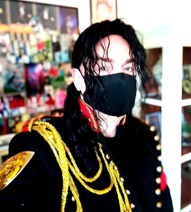 nielzjackson niels vennegoor dutchmichaeljackson imitator look alike impersenator beat it billie jean
