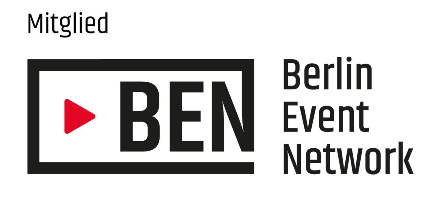 Logo des Berlin Event Network: schwarzes Rechteck mit „BEN“ und einem roten Dreieck, rechts „Berlin Event Network“. Darüber „Mitglied“.