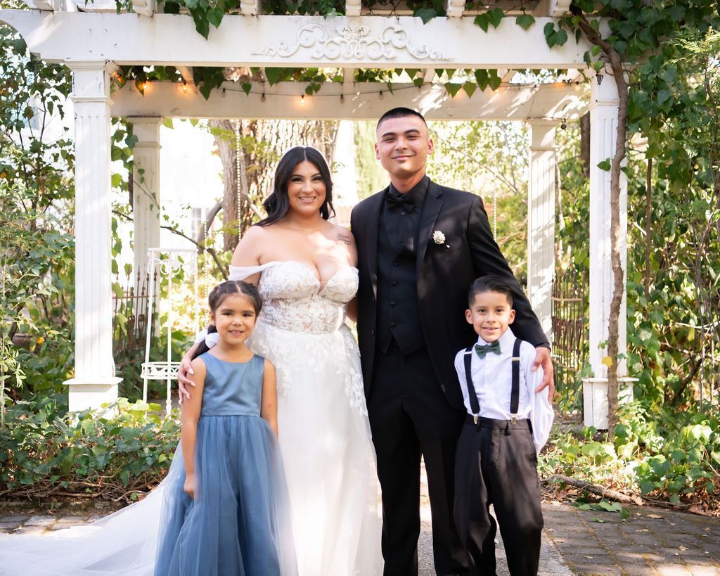 family wedding photos with groom and bride