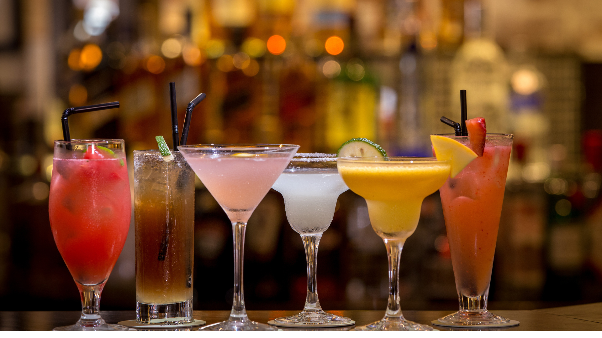Located in downtown Ventura, Smitty&rsquo;s Downtown Bar is a cozy and intimate venue known for its craft cocktails and relaxed vibe. Whether you&rsquo;re unwinding after a long day or meeting up with friends, Smitty&rsquo;s offers a welcoming atmosphere with great drinks and a low-key setting. The charming bar features a variety of expertly crafted cocktails, making it the perfect place to enjoy a quiet night out or a celebratory drink.