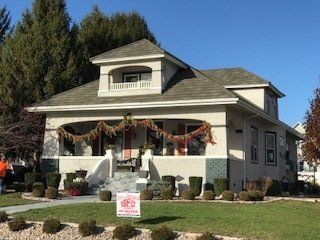 House Decorated for Christmas — Oglesby, IL — H & S Contracting Inc.
