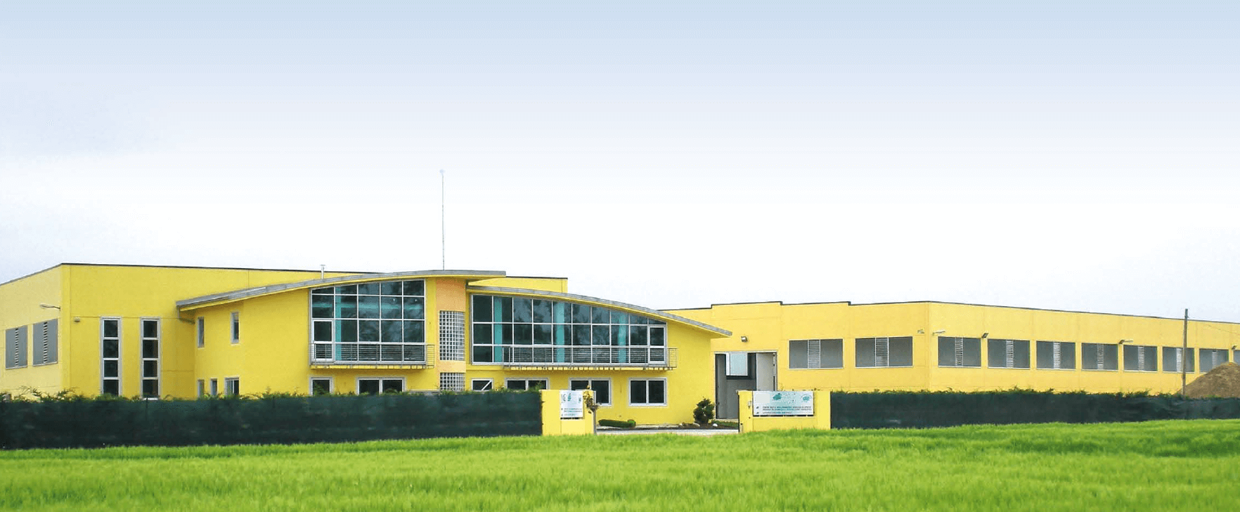 sede alasia vivai italiana capannone giallo