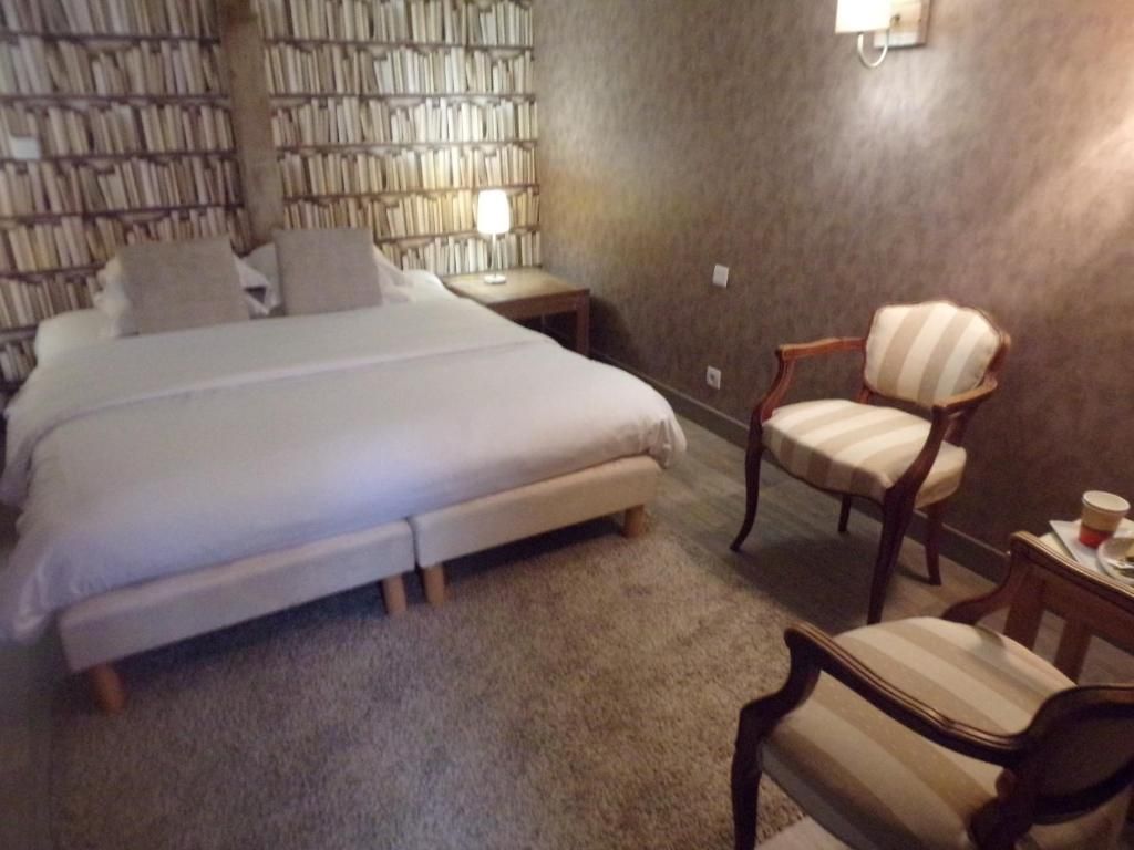 Pavilion Picasso Bedroom