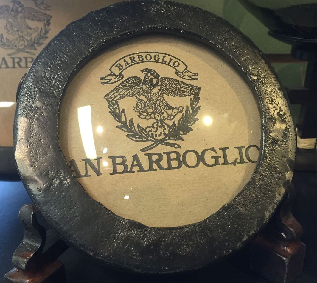 A picture frame with the word barboglio on it
