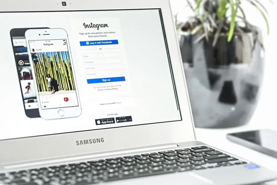 Social Media Websites