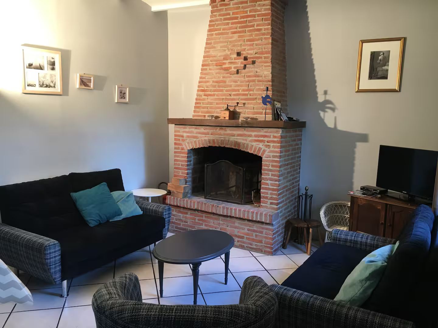 Gite à Etretat cheminée du salon les noisettes