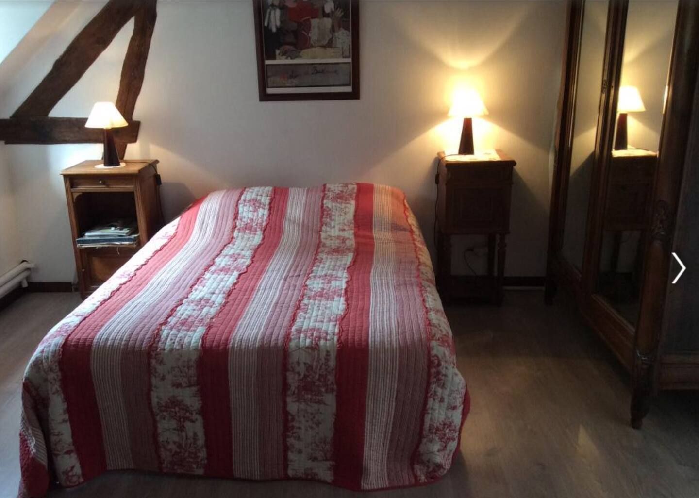 Chambre avec lit double