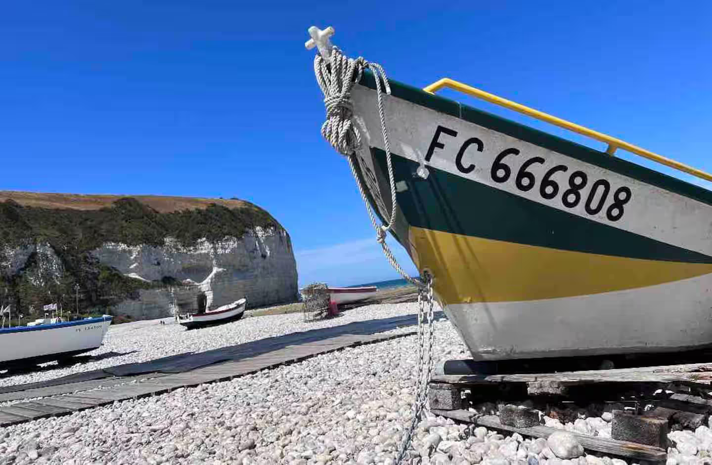 Plage d'Yport avec bateau