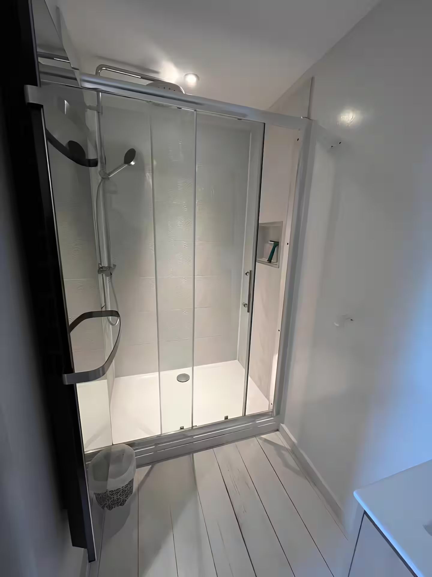 cabine de douche du gite