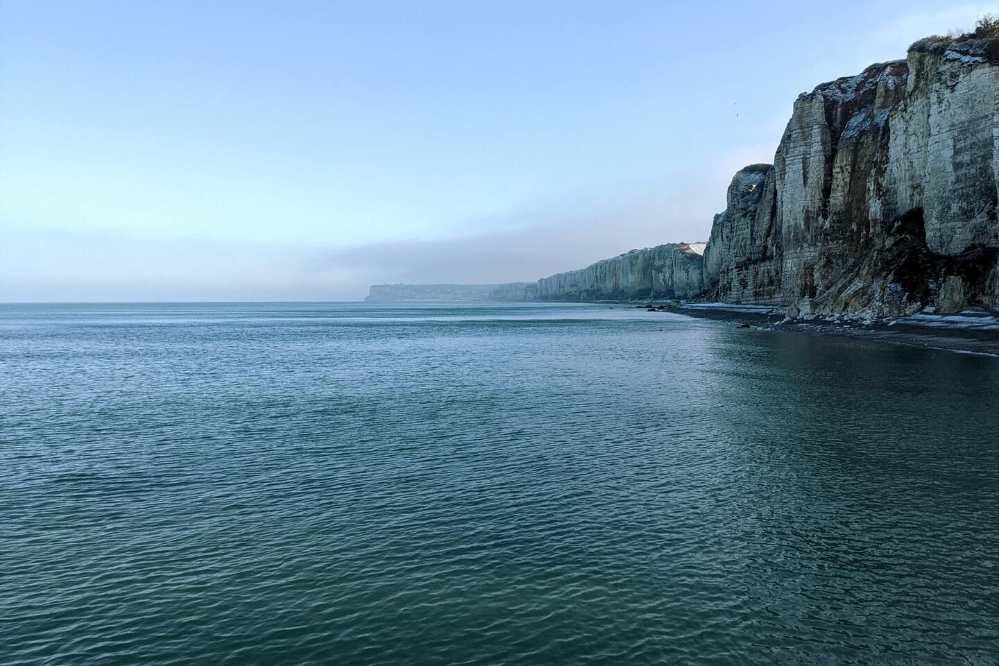 maison-de-pecheur-bord-de-mer-etretat
